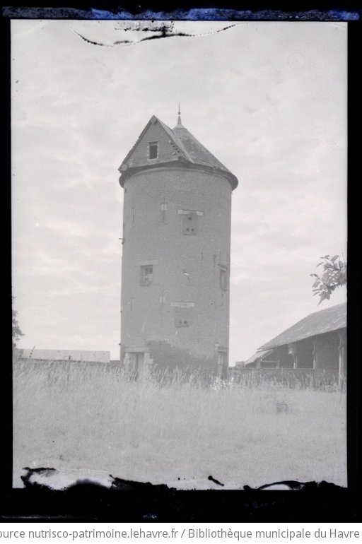 [préventorium Léon Bernard à Beauvais] [colombier Ancien Moulin